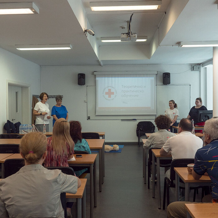 p3200498_700x700_crop_478b24840a