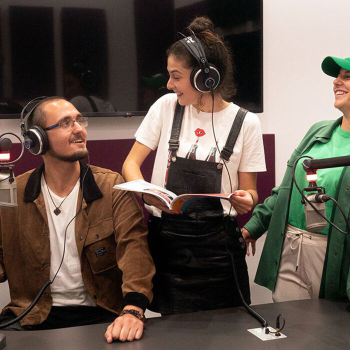 radio2_700x700_crop_478b24840a